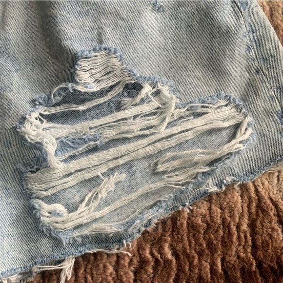 GRLFRND Helena Ripped Denim Shorts Acetone - Picture 5 of 9